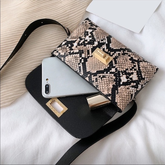 Snake Skin Print Shoulder Fanny Bag - Picture 6 of 8